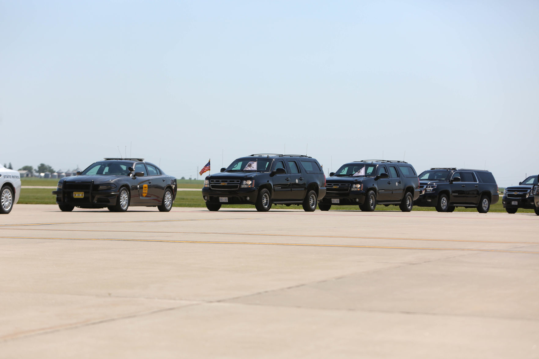 VP Pence arrives in Mason City (17).jpg